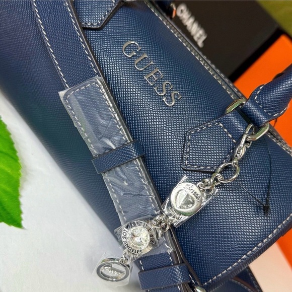 👜 Guess Blue Satchel Crossbody Bag – Brand New with Tags - Picture 4 of 13